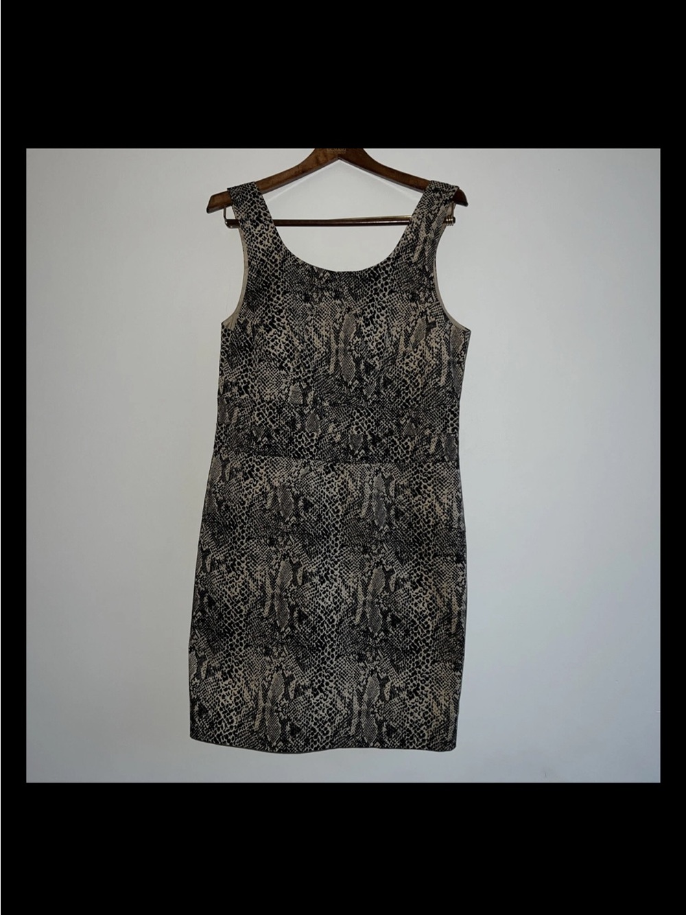 Michael Kors Sleeveless Snake-Print Sheath Dress - Black & Cream 6